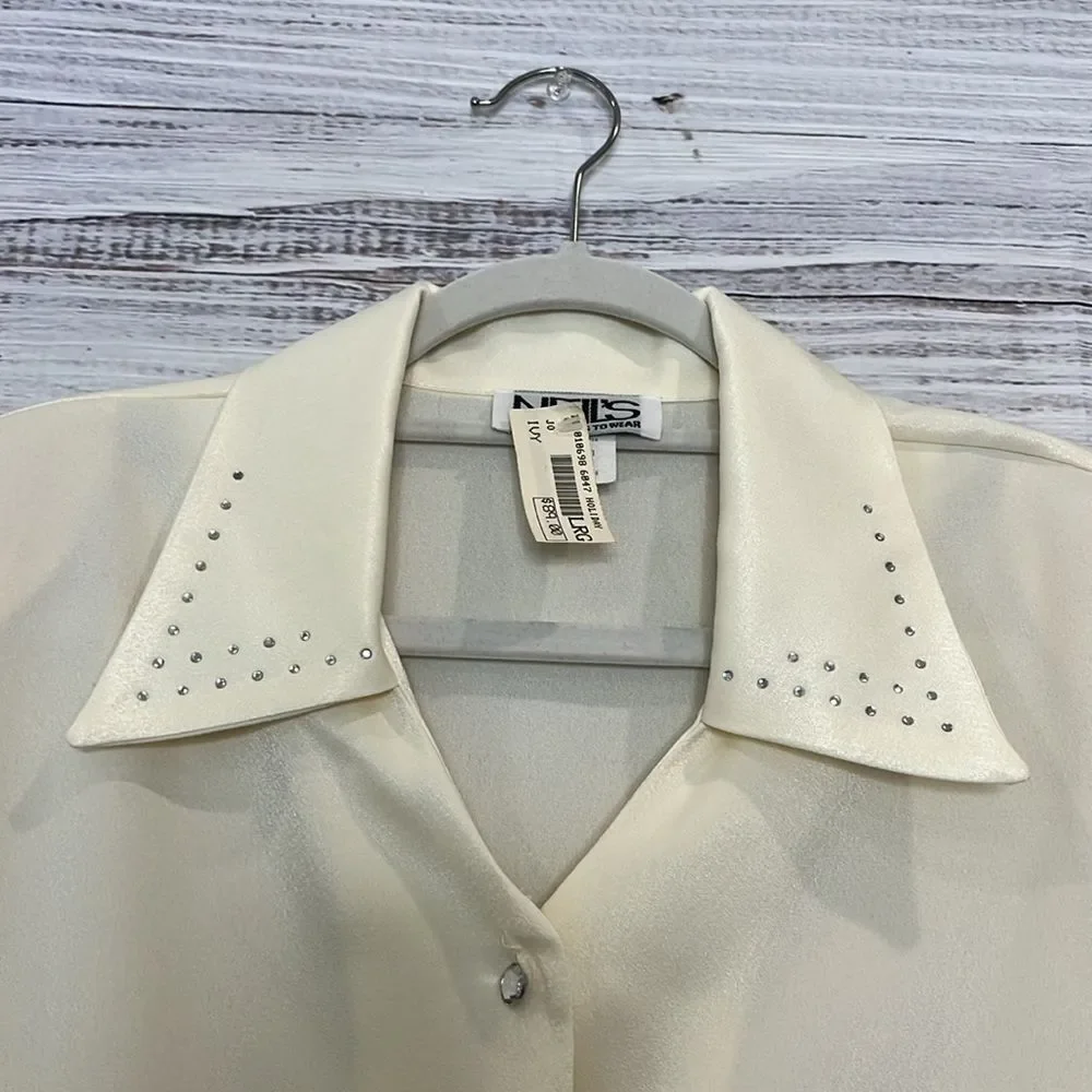 Ivory Blouse - Picture 3 of 7